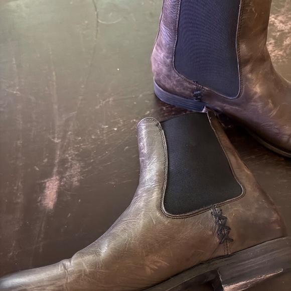 Frye Melissa Chelsea Boots - Picture 2 of 9